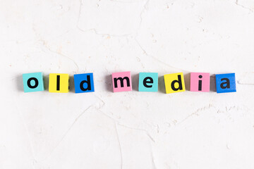oldmedia（オールドメディア）の英字
