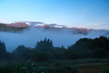 後立山連峰のモルゲンロート