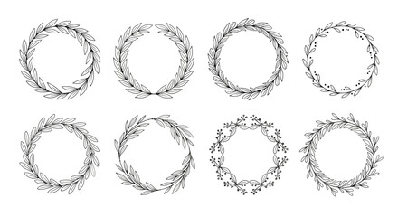 Obraz premium Collection of elegant circular floral wreaths and borders, perfect for decorative designs and invitations