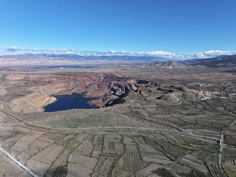 minas de hierro al cielo abierto