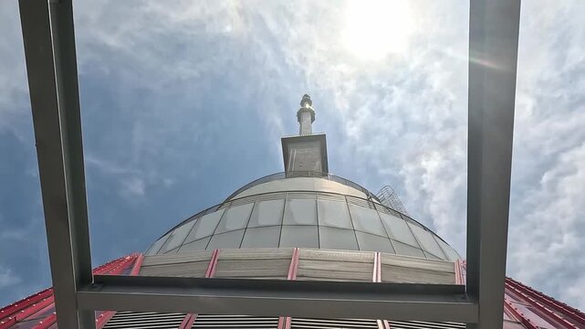 Lightning Protection System on Modern High-Rise Building &ndash; Urban Safety Concept