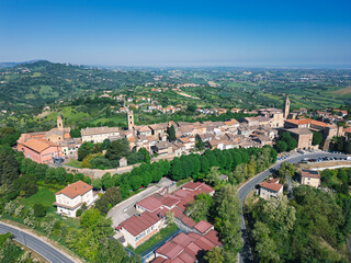 Obraz premium Italy, October 2025: Aerial view of the medieval village of Saludecio in the Province of Rimini in Emilia-Romagna.