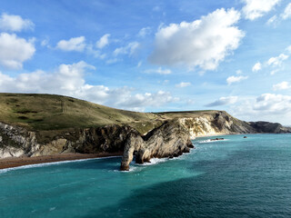 Aerial view of the beautiful Durdle Door Beach in Lulworth. Jurassic Coast and Durdle Door in Dorset. Durdle Door, Dorset, Jurassic Coast, England, UK