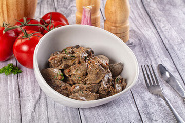 Chicken liver in cream sauce
