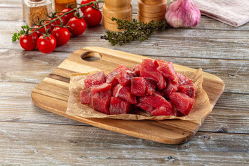 Raw beef cubes for cooking