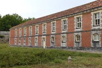 Ancienne halle aux vivres, vue de l'extérieur, village de Brouage, département de la Charente...
