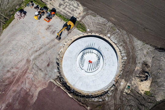 Windkraft - Repowering, Luftbild vom Fundament f&uuml;r eine neue Windkraftanlage.