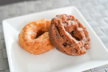 グレーズがけプレーンドーナツのアップ