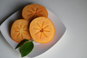 秋の味覚　甘くおいしい柿