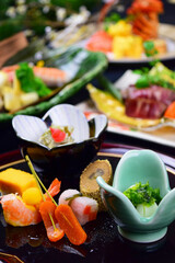 彩り豊かな和会席の前菜盛り合わせ