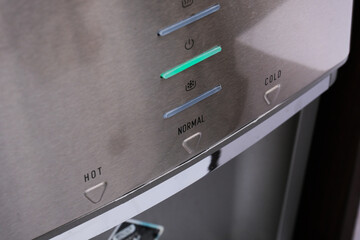 Hot, normal and cold indicator on the water dispenser