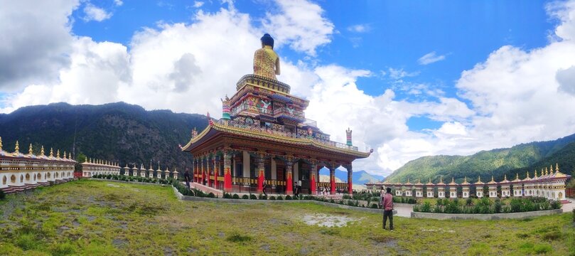 Buddha Heritage Park is located in the Musakshing village, Yokmuzor, in the West Kameng District of Arunachal Pradesh, India. It was named Thupten. Geyphel Ling by the 14th Dalai Lama.