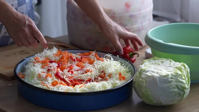 cutting peppers for salad