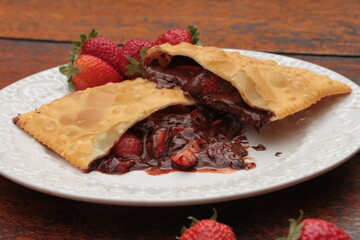 pastel, batata recheada, bacon, costela, brocolis, carne de panela, quatro queijo, linguiça, lanchar, delicioso, pastelaria