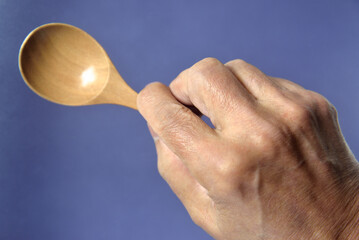 老人の手のクローズアップ