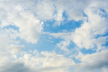 秋の夕暮れに輝く空と雲12