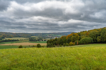 Herbst in der Oberlausitz mit Aussicht nach Neukirch Lausitz und dem Valtenberg 3