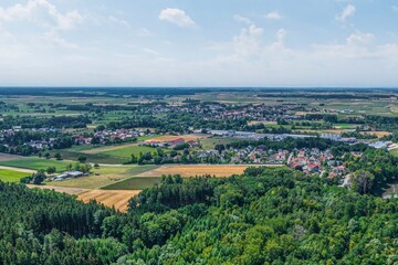 Ausblick auf die Gemeinde Kötz nahe Günzburg in Bayerisch-Schwaben