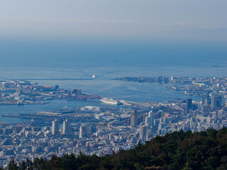 六甲山から神戸市街地とベイエリアの景観