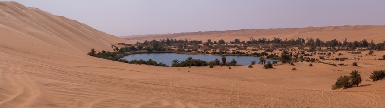 Serene view of Lake Gabroun in the Libyan desert landscape