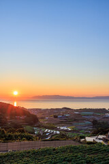 秋の南串山棚畑展望台から見た夕日　長崎県雲仙市　Autumn sunset seen from Minamikushimayama terraced field observation deck. Nagasaki Pref, Unzen City.　