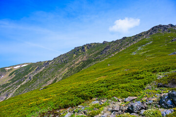 五合目から望む早池峰山