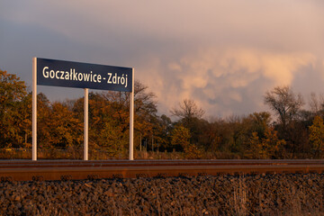 Tablica informacyjna Goczałkowice Zdrój jesienią.  © Elżbieta Kaps