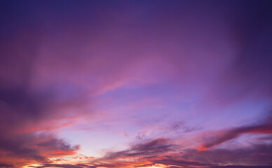 Naklejka premium Cloud and sky backdrop at sunrise and sunset,Morning cloud and sky backdrop,Nature beautiful Light Sunset or sunrise sky,Sunset sky for background or sunrise sky and cloud at morning.