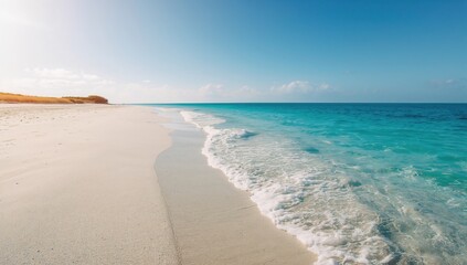 Obraz premium A perfect setting with pale sand and azure waters.