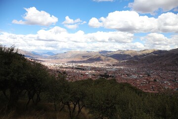 Naklejka premium Smiling Traveler Enjoying a Sunny Day in Cusco