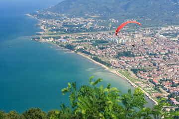 Paragliding from Ordu Boztepe and a magnificent view of the city.