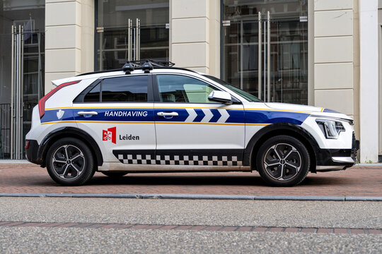 Leiden, Netherlands - October 18, 2025: Leiden Handhaving (enforcement) Kia Niro