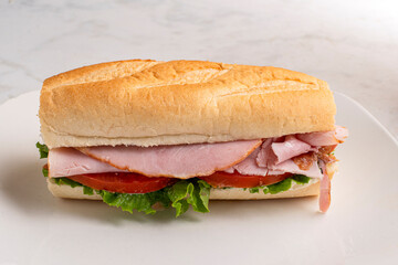 ham sub  with  tomato and lettuce