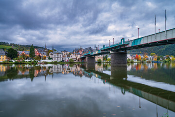 Obraz premium Traben-Trarbach town near the Mosel river, Germany