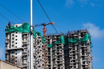High-Rise Under Construction in Kolkata Using Modern Machinery