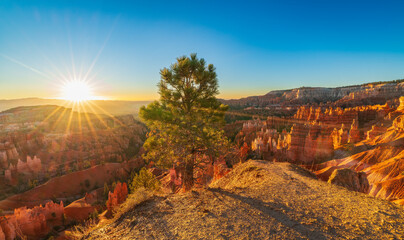 Early morning sunrise at Bryce Canyon