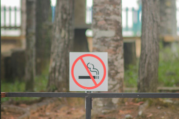 no smooking sign in the public park.	
