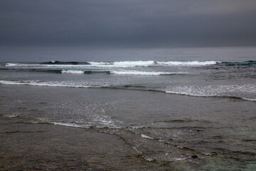 奄美大島の初冬の海の色。