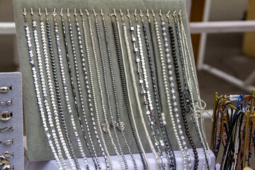 Various gold-plated and precious metal jewelry