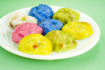 Thai Dessert Khao Krieb Pak Mor Dumplings © Warintip