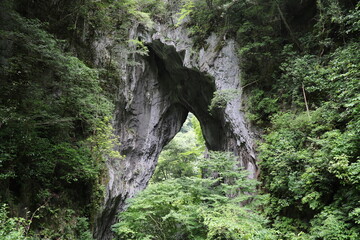 岡山県新見市草間の羅生門　第一門