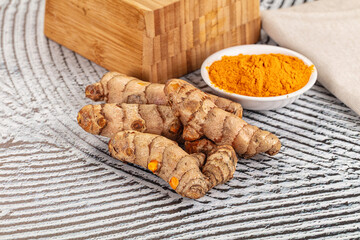 Fresh aroma tumeric roots heap