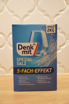 Denkmit Spezial Salz 5-Fach-Effekt Dishwasher Salt for Sparkling Clean Dishes - 2KG Package
