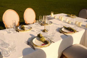 elegant dining ambiance, upscale banquet presentation featuring warm illumination and refined
