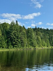 Obraz premium lake in the forest in Mauricie, Québec, Canada