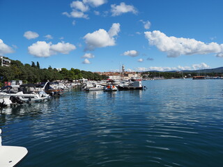 Krk&nbsp;ist die gr&ouml;&szlig;te und bedeutendste Stadt sowie Kurort und Hafen in der gleichnamigen Bucht an der Westk&uuml;ste der gleichnamigen Insel&nbsp;Krk