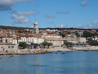 Krk&nbsp;ist die gr&ouml;&szlig;te und bedeutendste Stadt sowie Kurort und Hafen in der gleichnamigen Bucht an der Westk&uuml;ste der gleichnamigen Insel&nbsp;Krk