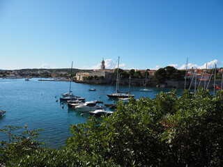 Krk&nbsp;ist die gr&ouml;&szlig;te und bedeutendste Stadt sowie Kurort und Hafen in der gleichnamigen Bucht an der Westk&uuml;ste der gleichnamigen Insel&nbsp;Krk