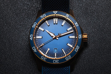 Premium mens wrist watch with blue dial in bronze case