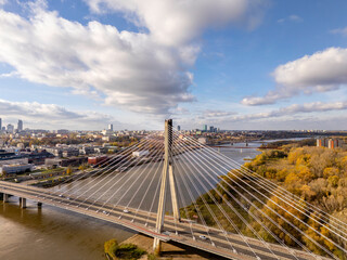 Warszawa, panorama miasta z widokiem na most świetokrzyski